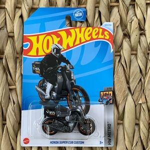 Honda Super Cub Custom Motorcycle Treasure Hunt Hot Wheels 2024 Hotwheels New 🔥